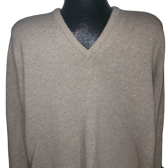 Johnstons of Elgin Mens Tan Colored 100% Wool Sweater - Picture 3 of 7